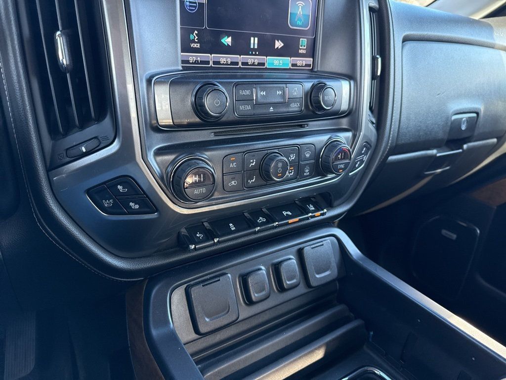 2015 Chevrolet Silverado 1500 LTZ - 22975663 - 17