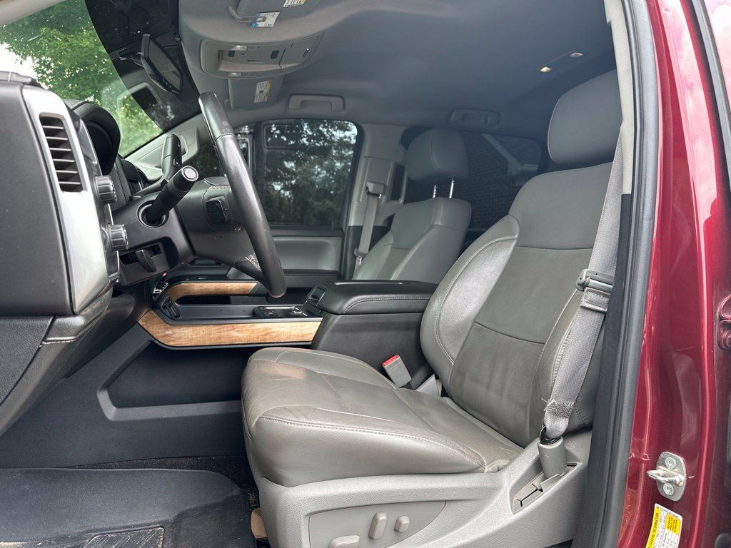 2015 Chevrolet Silverado 1500 LTZ - 23084627 - 22
