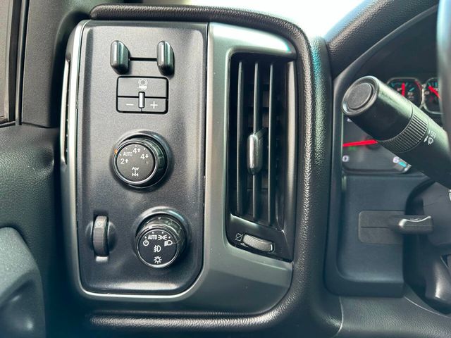 2015 Chevrolet Silverado 1500 LT Z71 4x4 4dr Crew Cab 5.8 ft. SB - 22940465 - 48