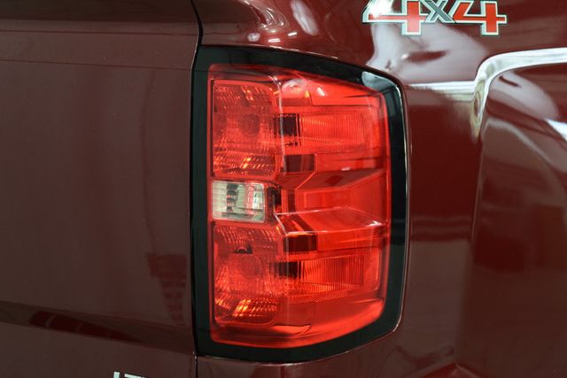 2015 Chevrolet Silverado 1500 LTZ Lifted - 23084627 - 17