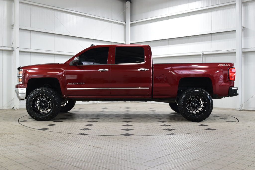 2015 Chevrolet Silverado 1500 LTZ Lifted - 23084627 - 3