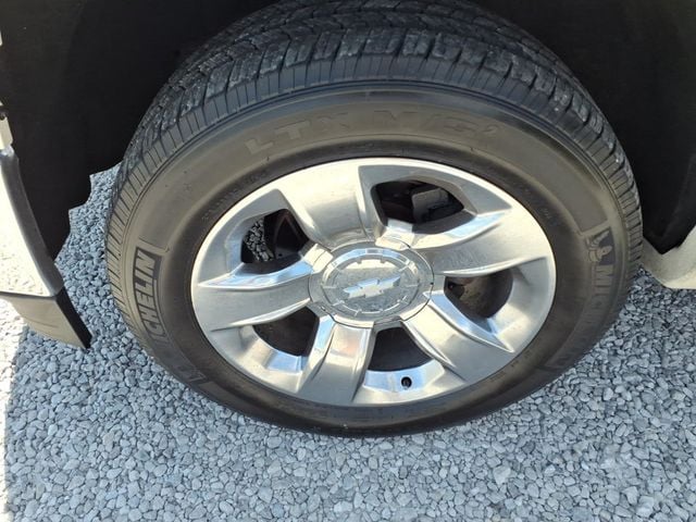 2015 Chevrolet Silverado 1500 Z71 LTZ Pickup 4D 5 3/4 ft - 23063729 - 4