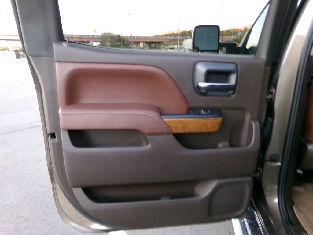 2015 Chevrolet Silverado 2500HD 4WD Crew Cab 153.7" High Country - 22938584 - 11