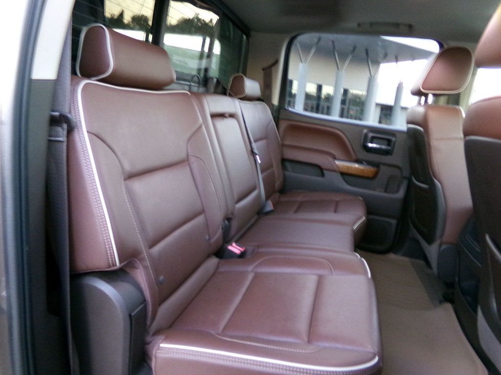 2015 Chevrolet Silverado 2500HD 4WD Crew Cab 153.7" High Country - 22938584 - 19