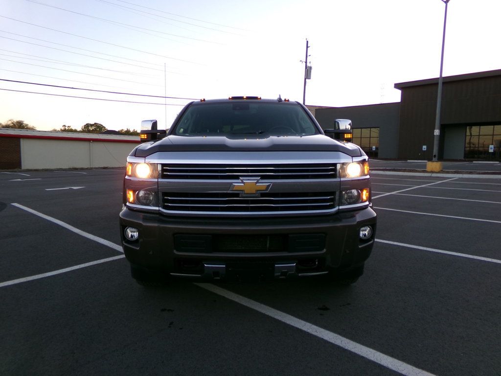 2015 Chevrolet Silverado 2500HD High Country photo 3