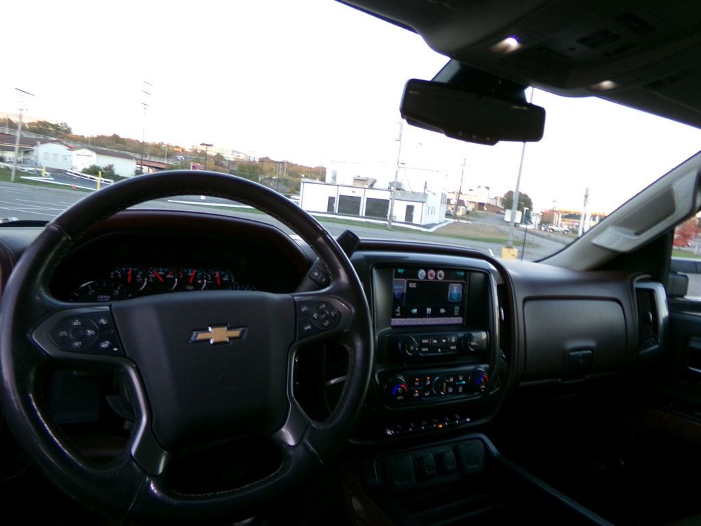2015 Chevrolet Silverado 2500HD 4WD Crew Cab 153.7" High Country - 22938584 - 8