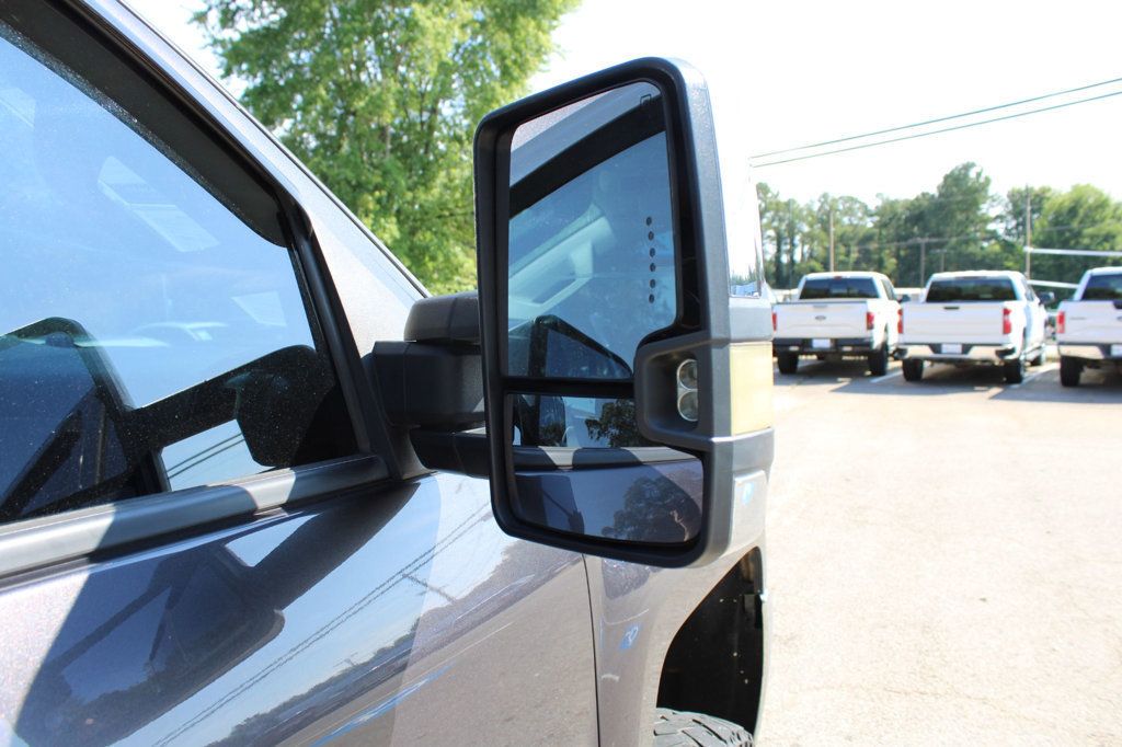 2015 Chevrolet Silverado 2500HD LTZ photo 15