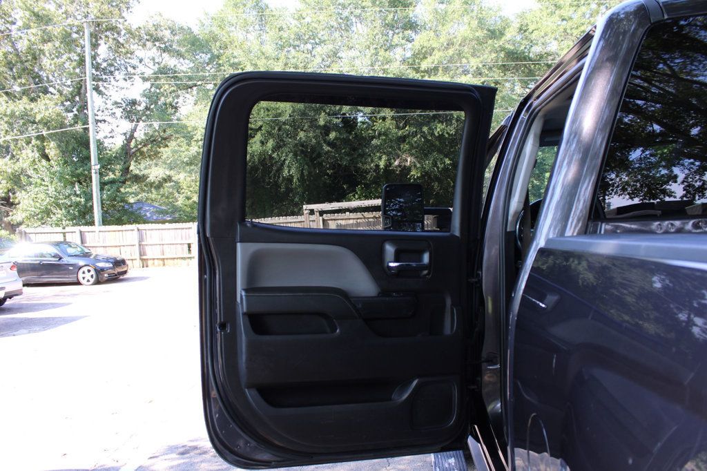 2015 Chevrolet Silverado 2500HD LTZ photo 17