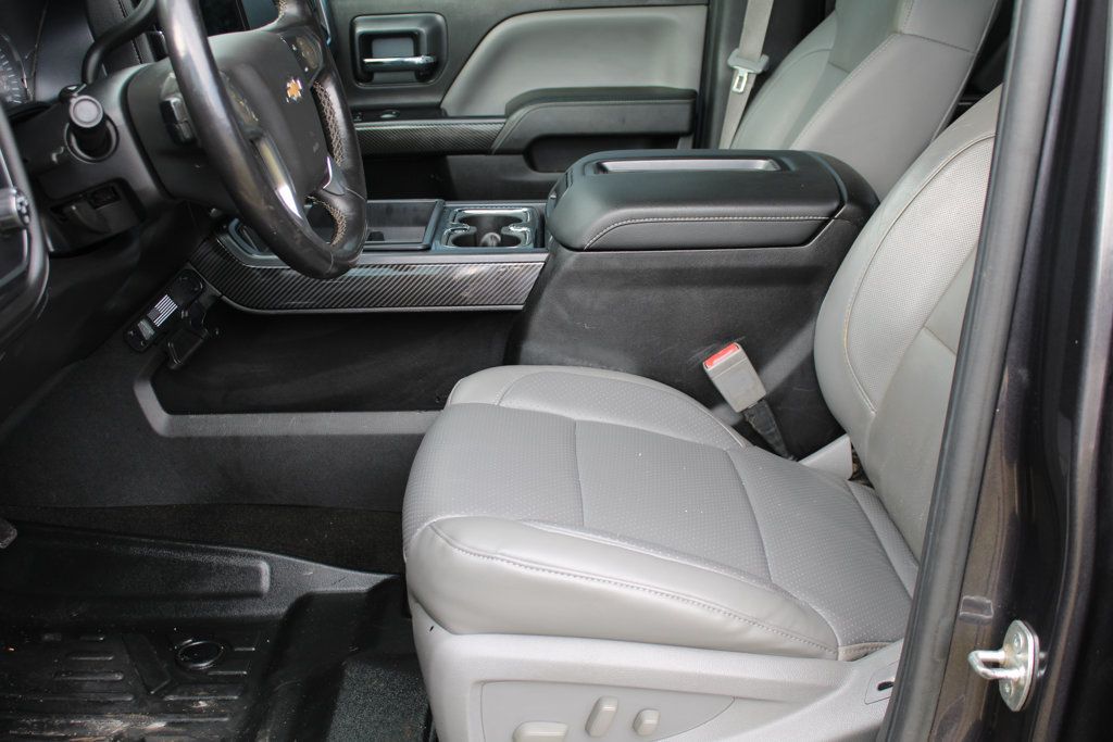 2015 Chevrolet Silverado 2500HD LTZ photo 23