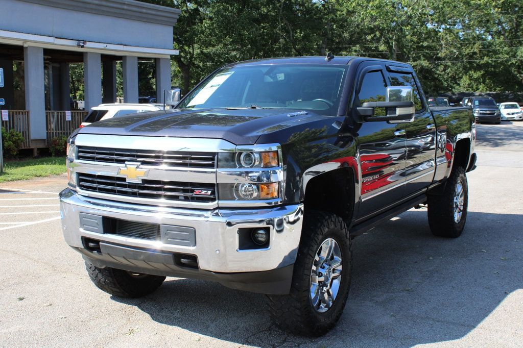 2015 Chevrolet Silverado 2500HD LTZ photo 3