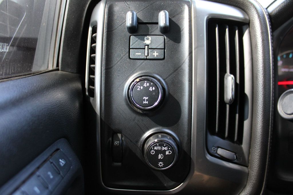 2015 Chevrolet Silverado 2500HD LTZ photo 39