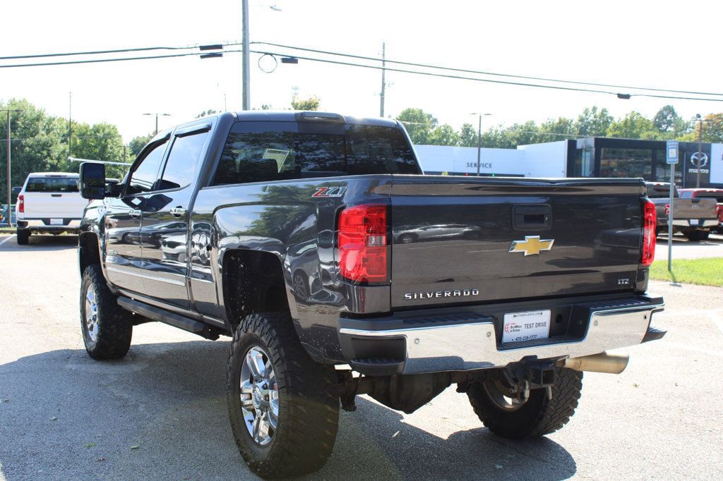 2015 Chevrolet Silverado 2500HD LTZ photo 7