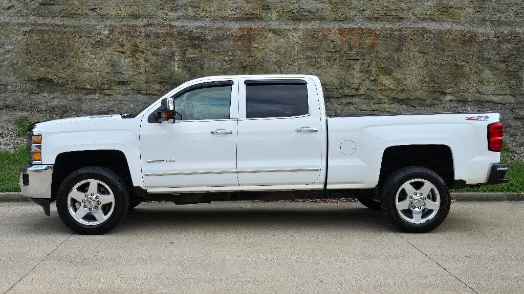 2015 Chevrolet Silverado 2500HD 4WD Crew Cab 153.7" LTZ - 22549145 - 1