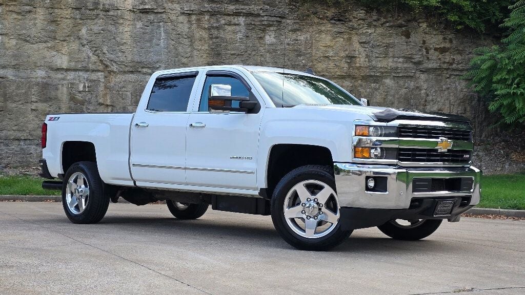 2015 Chevrolet Silverado 2500HD 4WD Crew Cab 153.7" LTZ - 22549145 - 8