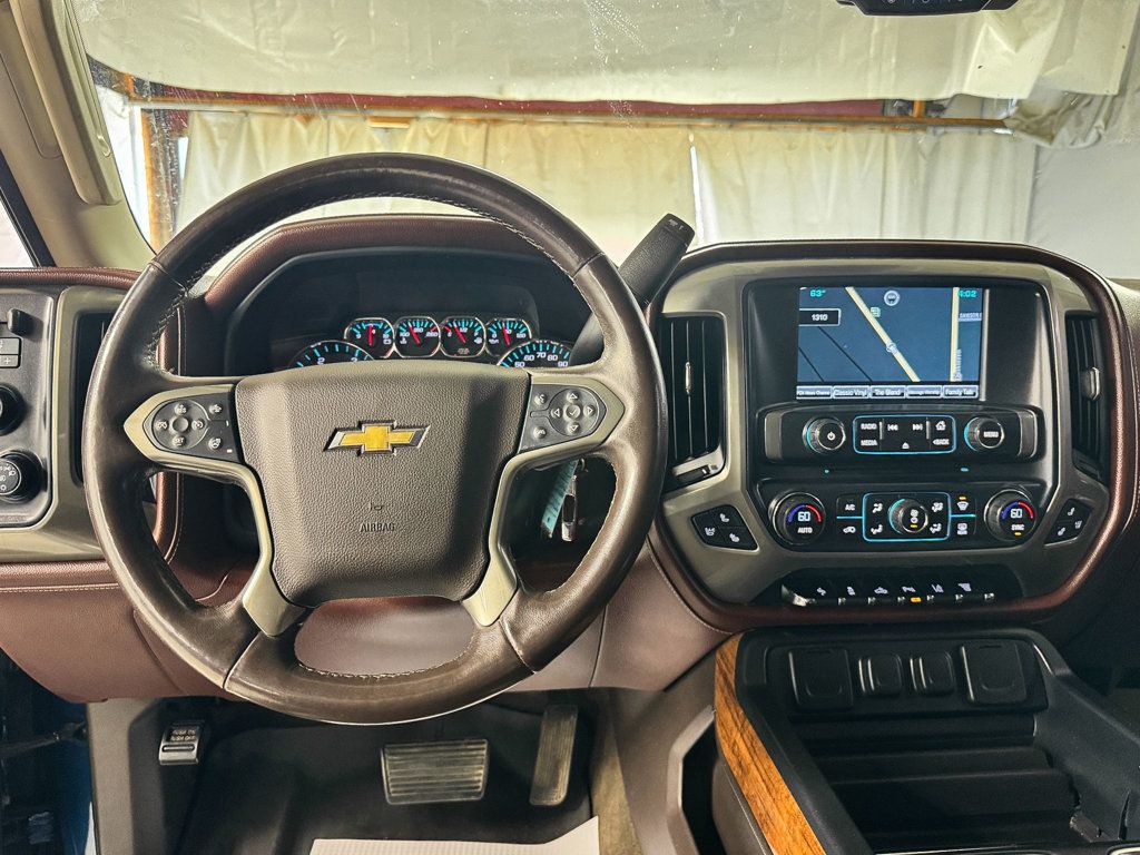 2015 Chevrolet Silverado 2500HD CREW CAB HIGH COUNTRY 4WD 6.6 DURAMAX DIESEL - 23091498 - 11