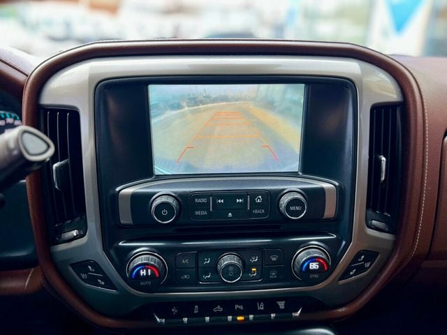 2015 Chevrolet Silverado 2500HD HIGH COUNTRY - 22952297 - 24