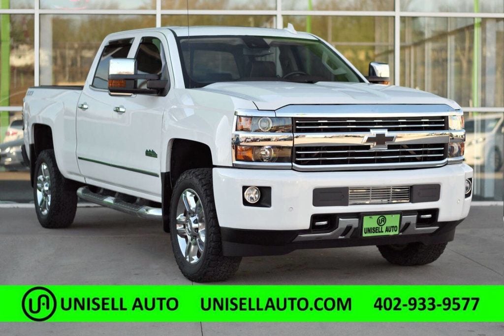 2015 Chevrolet Silverado 2500HD High Country 4x4 4dr Crew Cab SB - 22964807 | Video 1
