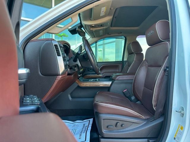 2015 Chevrolet Silverado 2500HD High Country 4x4 4dr Crew Cab SB - 22964807 - 9