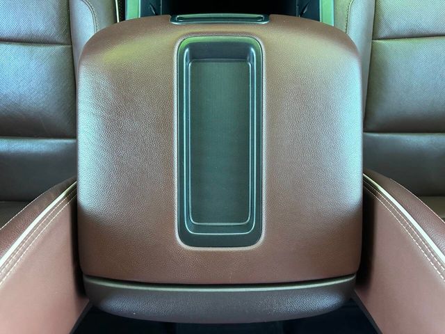 2015 Chevrolet Silverado 2500HD High Country 4x4 4dr Crew Cab SB - 22964807 - 25