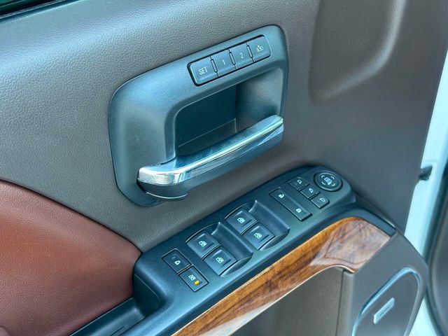 2015 Chevrolet Silverado 2500HD High Country 4x4 4dr Crew Cab SB - 22964807 - 27