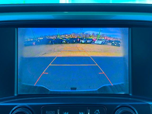 2015 Chevrolet Silverado 2500HD High Country 4x4 4dr Crew Cab SB - 22964807 - 37