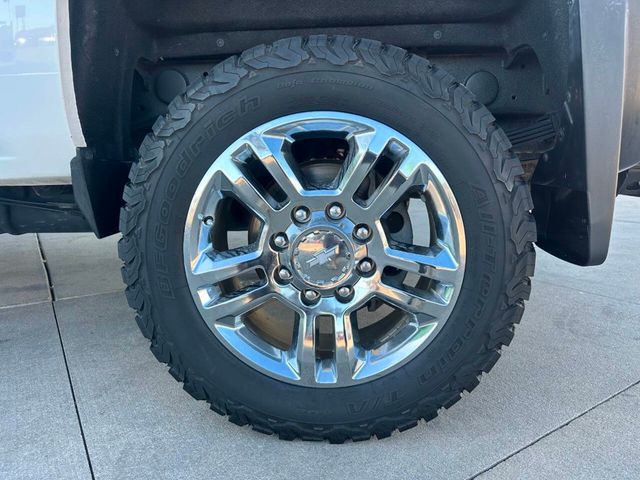 2015 Chevrolet Silverado 2500HD High Country 4x4 4dr Crew Cab SB - 22964807 - 43