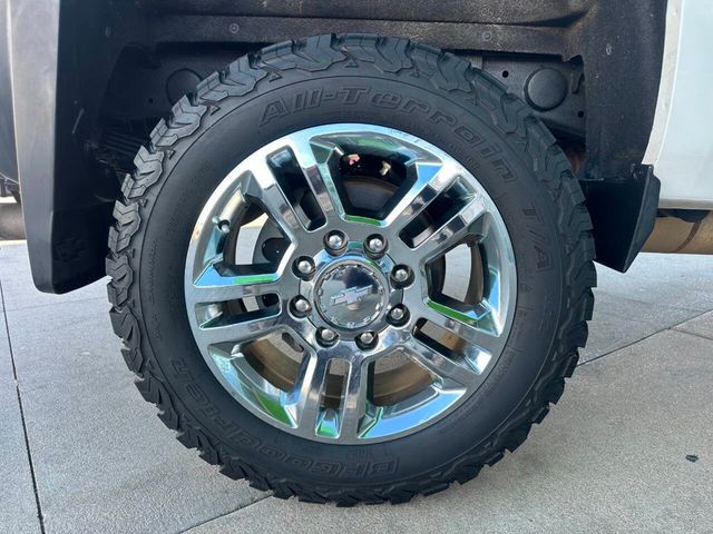 2015 Chevrolet Silverado 2500HD High Country 4x4 4dr Crew Cab SB - 22964807 - 44