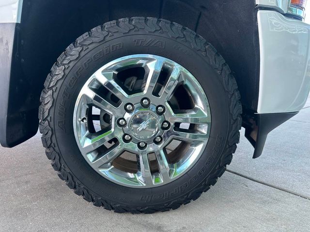 2015 Chevrolet Silverado 2500HD High Country 4x4 4dr Crew Cab SB - 22964807 - 45