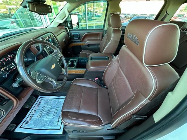 2015 Chevrolet Silverado 2500HD High Country 4x4 4dr Crew Cab SB - 22964807 - 8