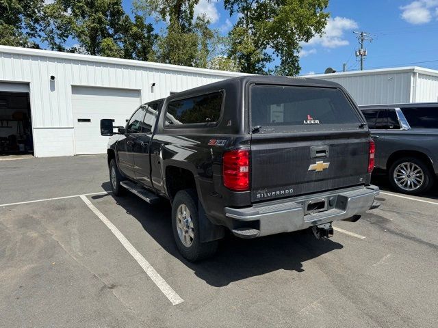 2015 Chevrolet Silverado 2500HD LT - 22593438 - 4