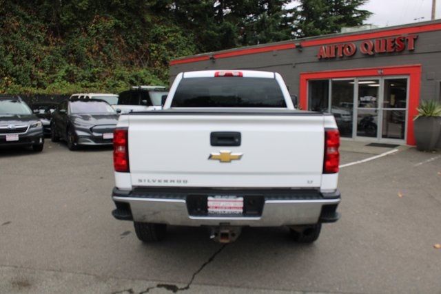 2015 Chevrolet Silverado 2500HD LT photo 3
