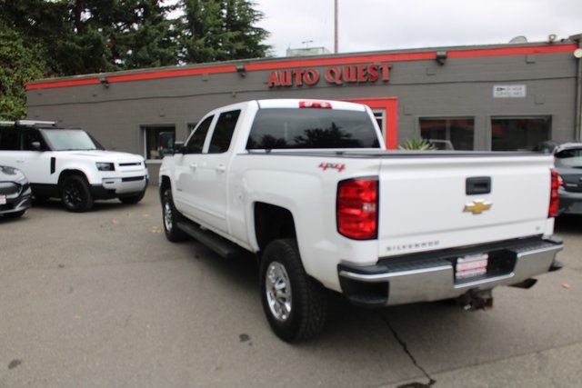 2015 Chevrolet Silverado 2500HD LT photo 4