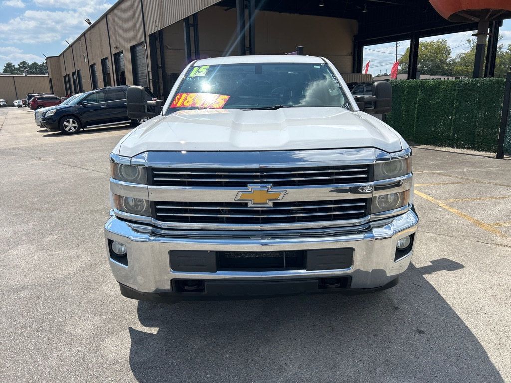 2015 Chevrolet Silverado 2500HD LT photo 2