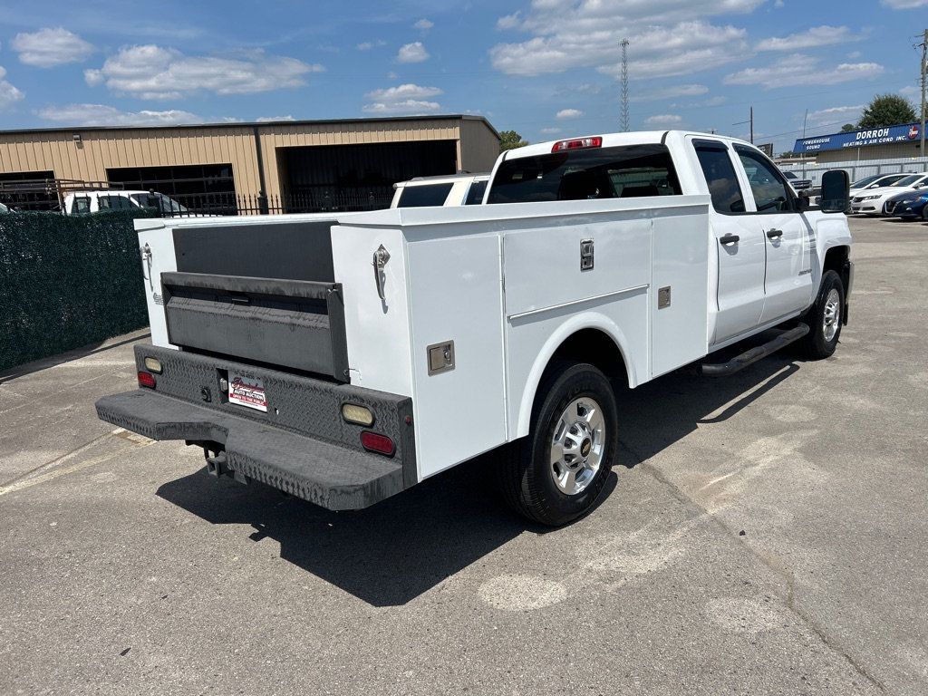 2015 Chevrolet Silverado 2500HD LT photo 4