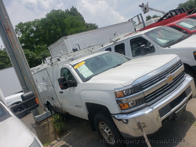 2015 Chevrolet Silverado 2500HD LT photo 2