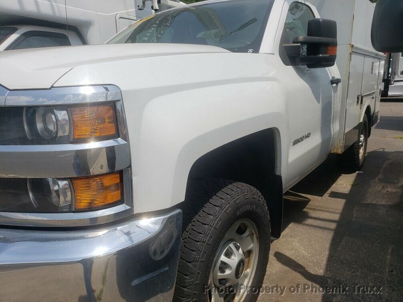 2015 Chevrolet Silverado 2500HD LT photo 4
