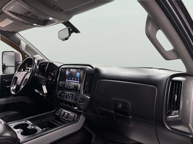 2015 Chevrolet Silverado 2500HD LT 4x4 4dr Crew Cab LB - 22973761 - 22