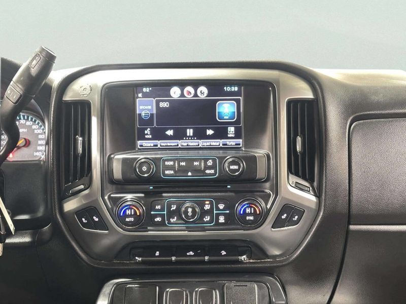 2015 Chevrolet Silverado 2500HD LT 4x4 4dr Crew Cab LB - 22973761 - 25