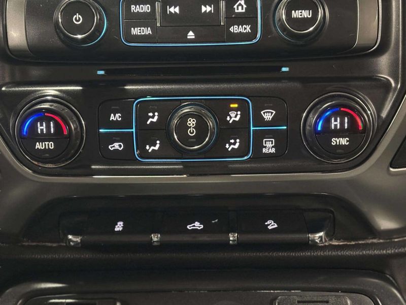 2015 Chevrolet Silverado 2500HD LT 4x4 4dr Crew Cab LB - 22973761 - 28