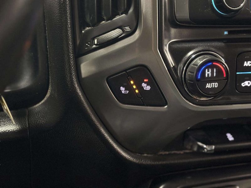 2015 Chevrolet Silverado 2500HD LT 4x4 4dr Crew Cab LB - 22973761 - 29