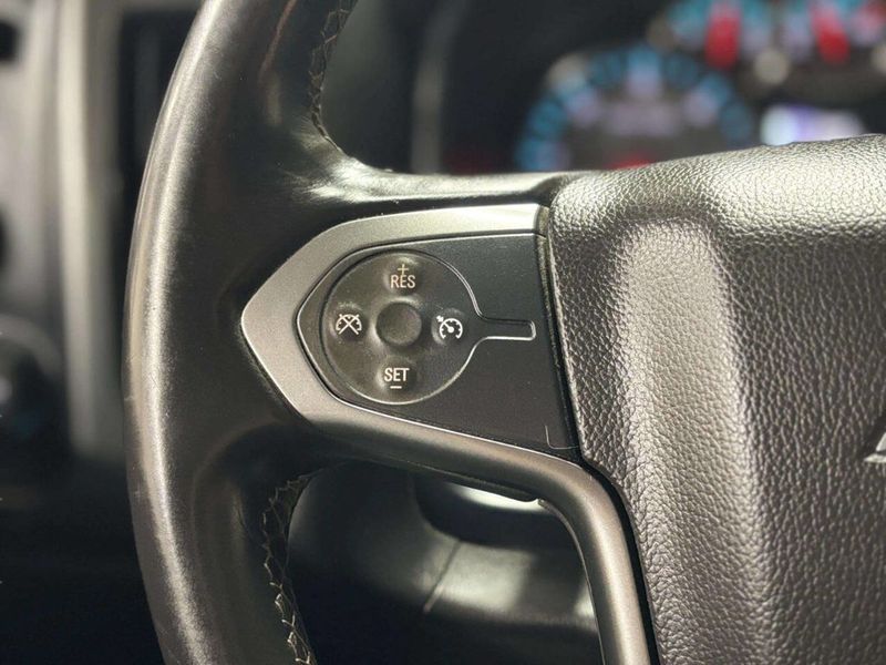 2015 Chevrolet Silverado 2500HD LT 4x4 4dr Crew Cab LB - 22973761 - 32