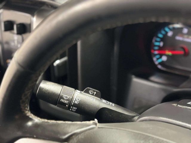 2015 Chevrolet Silverado 2500HD LT 4x4 4dr Crew Cab LB - 22973761 - 34