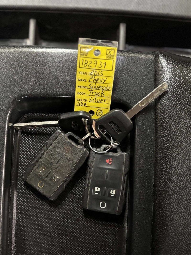 2015 Chevrolet Silverado 2500HD LT 4x4 4dr Crew Cab SB - 22974784 - 33