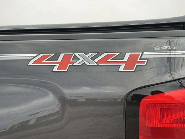 2015 Chevrolet Silverado 2500HD LT 4x4 4dr Crew Cab SB - 23012865 - 32