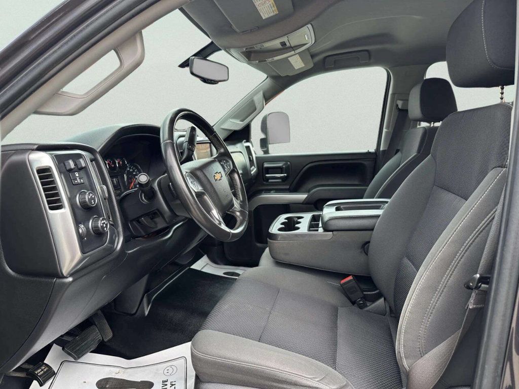 2015 Chevrolet Silverado 2500HD LT 4x4 4dr Crew Cab SB - 23012865 - 8