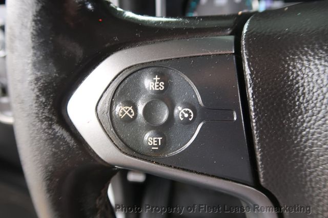 2015 Chevrolet Silverado 2500HD Silverado 2500 4WD Crew Cab SWB - 22961542 - 31