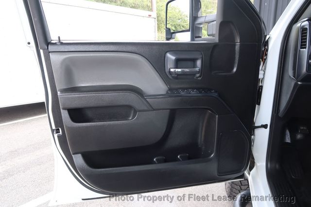 2015 Chevrolet Silverado 2500HD Silverado 2500 4WD Crew Cab Utility Body - 22955265 - 12