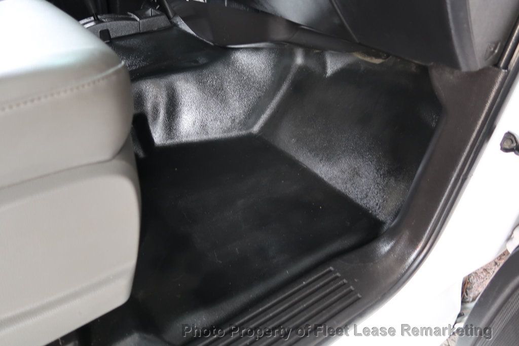 2015 Chevrolet Silverado 2500HD Silverado 2500 4WD Crew Cab Utility Body - 22955265 - 25