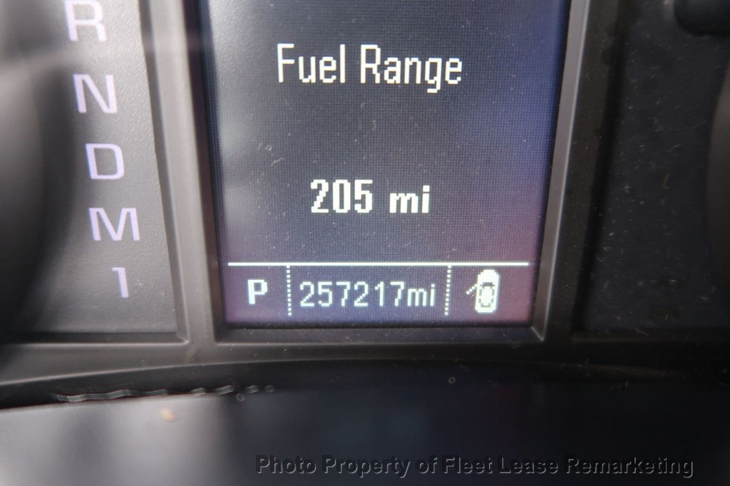 2015 Chevrolet Silverado 2500HD Silverado 2500 4WD Crew Cab Utility Body - 22955265 - 28