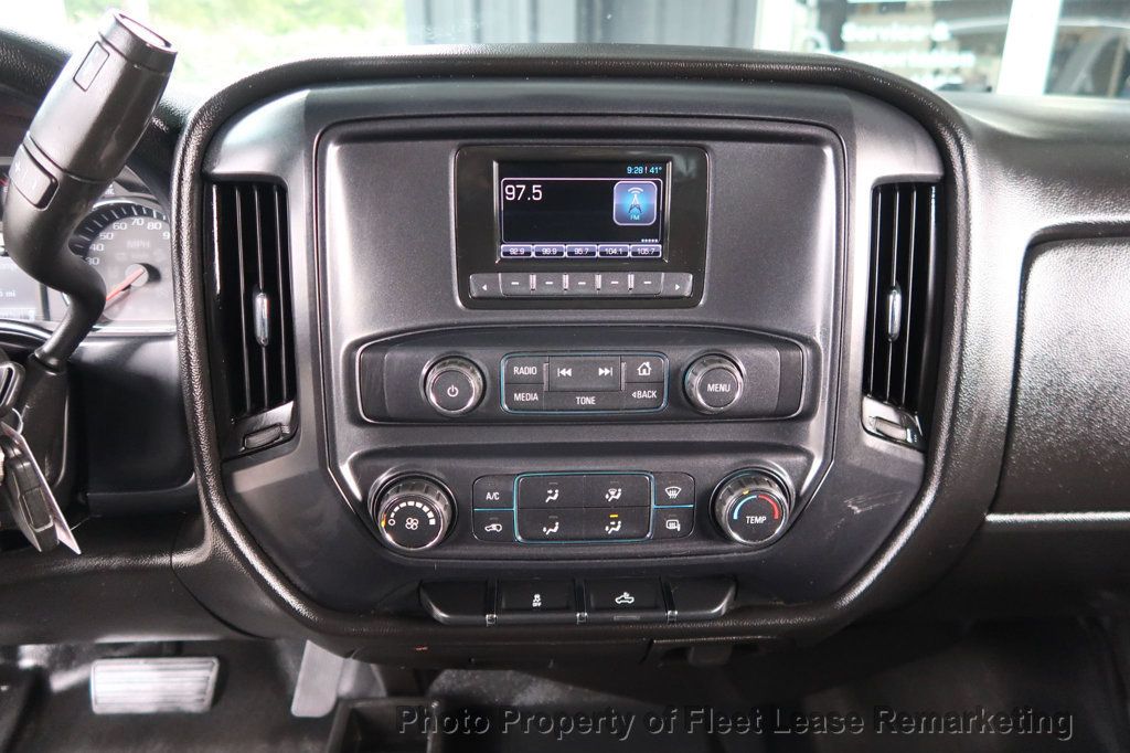 2015 Chevrolet Silverado 2500HD Silverado 2500 4WD Crew Cab Utility Body - 22955265 - 29